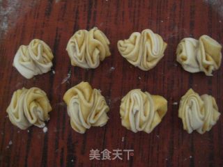 花生酱花卷的做法步骤：3