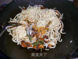 简易版家乡小炒 @@ 炒大杂面的做法步骤：5