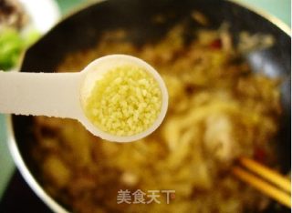 肉丝炒酸菜粉的做法步骤：2