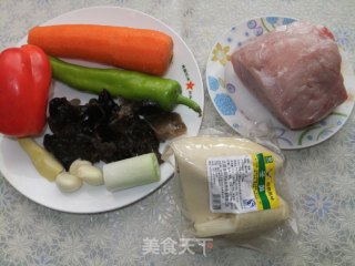 鱼香肉丝的做法步骤：2