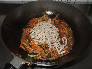 鱼香肉丝的做法步骤：2
