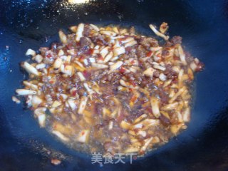 香菇肉末豆腐的做法步骤：2