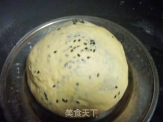 鲜奶油黑芝麻吐司的做法步骤：4