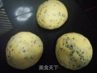 鲜奶油黑芝麻吐司的做法步骤：4