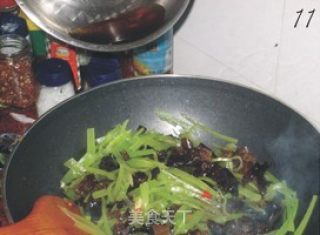 莴笋炒木耳的做法步骤：3