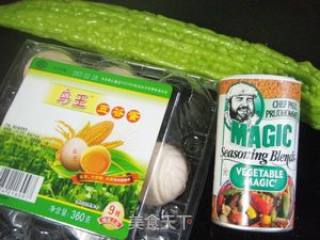 如何炒出嫩鸡蛋？--苦瓜炒蛋的做法步骤：2