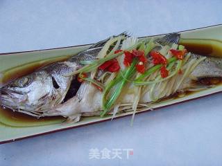 清蒸鲈鱼的做法步骤：3