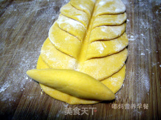 晚上加班做玫瑰花的做法步骤：2