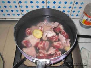 红烧牛肉的做法步骤：3
