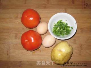 番茄土豆蛋花汤的做法步骤：3