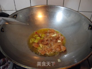 土豆烧鸡肉的做法步骤：2