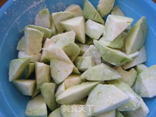 睿睿家经典菜菜------烧茄子的做法步骤：2
