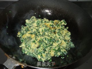 韭菜炒鸡蛋的做法步骤：2