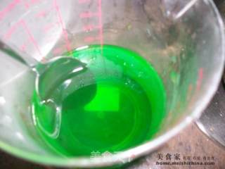 清凉系列~炎热天气解暑甜品@@梦幻冰凉果冻的做法步骤：8