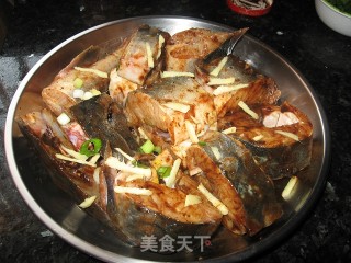 豉汁蒸鲟龙的做法步骤：2
