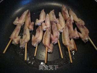 蒜香翅尖的做法步骤：2