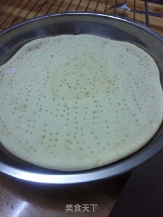自制披萨的做法步骤：2