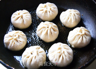 孩子爱吃的胡萝卜馅儿包子的做法步骤：2