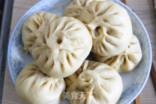 孩子爱吃的胡萝卜馅儿包子的做法步骤：2