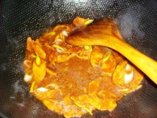 蒜薹炒肉的做法步骤：4