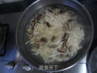 奶爸简易酸辣汤的做法步骤：2