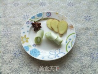 红烧排骨的做法步骤：2