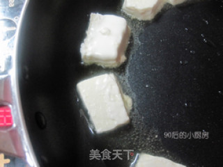【黑椒烧汁嫩豆腐】的做法步骤：2