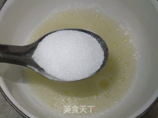 电饭煲版蛋糕的做法步骤：3