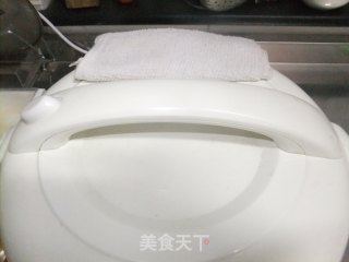 电饭煲版蛋糕的做法步骤：3