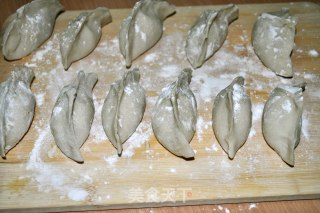 西葫芦鸡蛋蒸饺的做法步骤：2