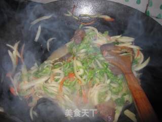 白菜炒腊肠的做法步骤：2