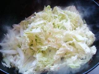 香菇白菜炒肉的做法步骤：4