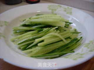 三色豆腐皮的做法步骤：2