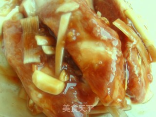 照烧酱烤排骨的做法步骤：2