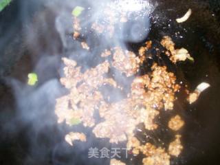 芹菜肉末的做法步骤：2