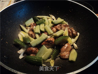 孜然鸡腿肉的做法步骤：2
