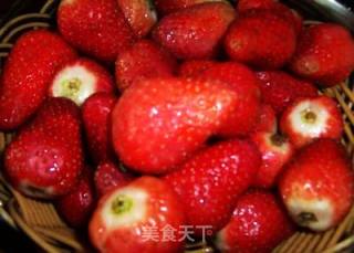 春季养生---草莓蜂蜜酸奶的做法步骤：4