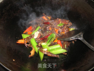 腊味炒熏笋的做法步骤：2