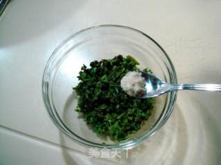 春季养生菜“香椿拌豆腐”的做法步骤：2