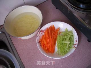 酸辣土豆丝的做法步骤：2