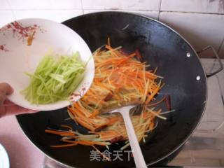 酸辣土豆丝的做法步骤：2