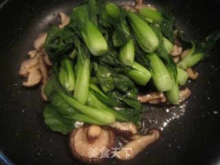 香菇菜芯的做法步骤：2