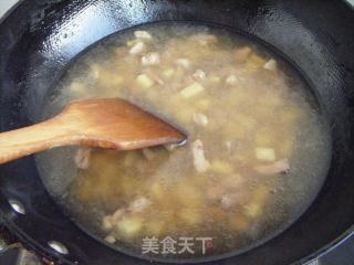土豆肉丁盖浇饭的做法步骤：2