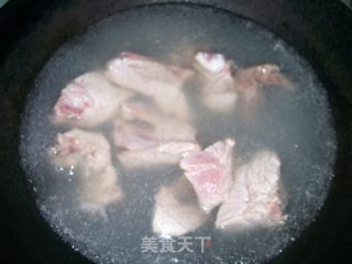 蜜汁排骨的做法步骤：2