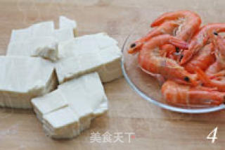 紫晶藻鲜虾豆腐汤的做法步骤：3