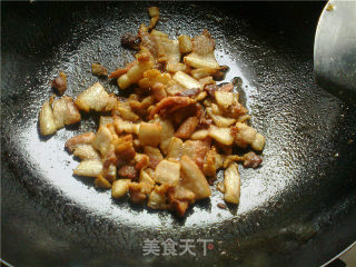 蒜苗回锅肉的做法步骤：3