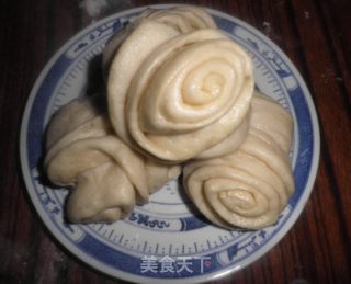 处女作之花卷的做法步骤：2