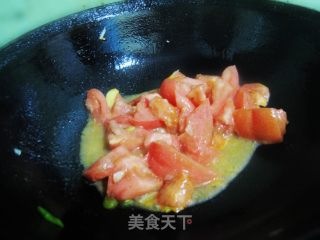 西红柿炒鸡蛋的做法步骤：2