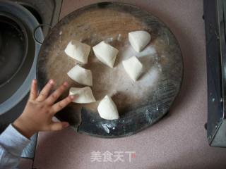 韭菜肉饼的做法步骤：2