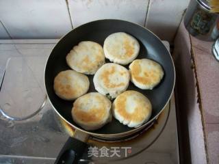 韭菜肉饼的做法步骤：2